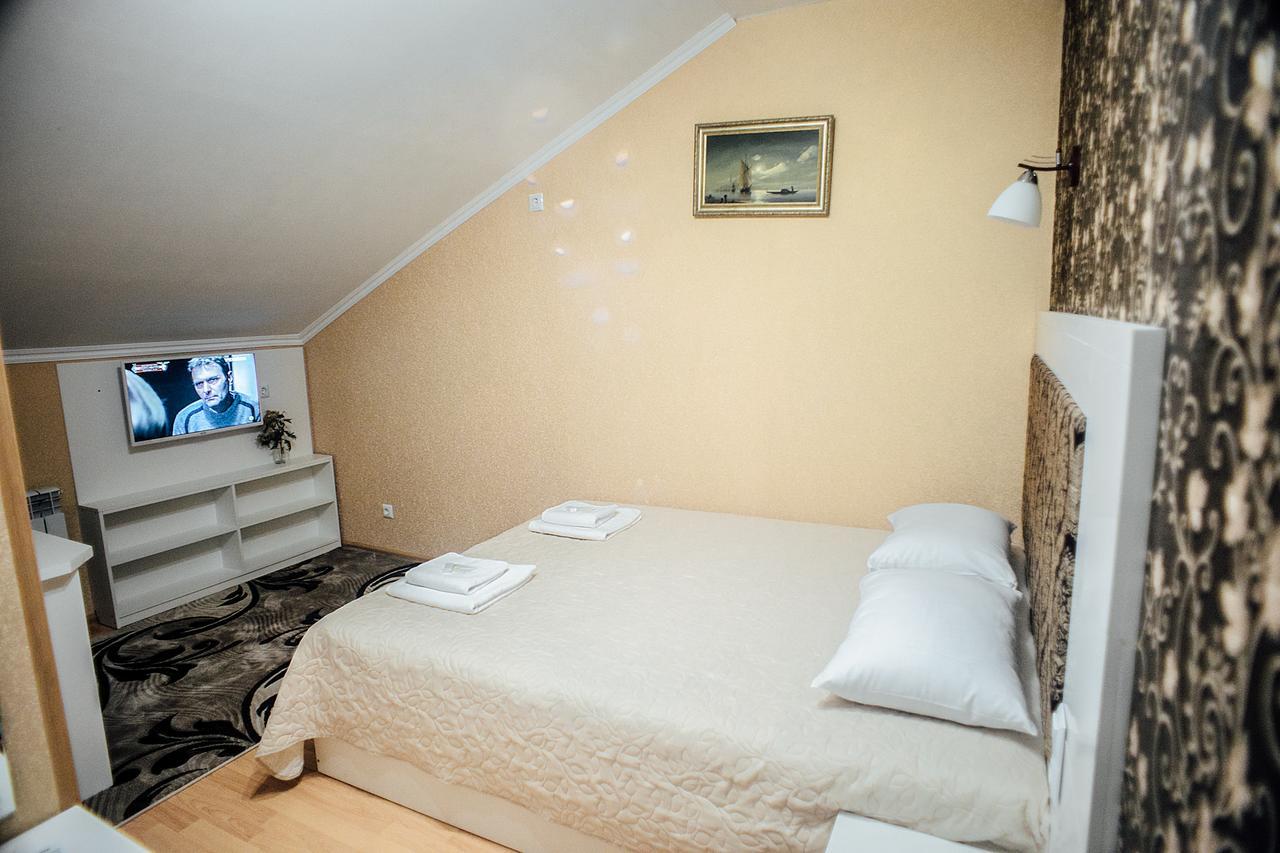 Guest House Kherson Bagian luar foto