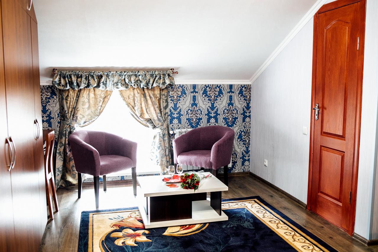 Guest House Kherson Bagian luar foto
