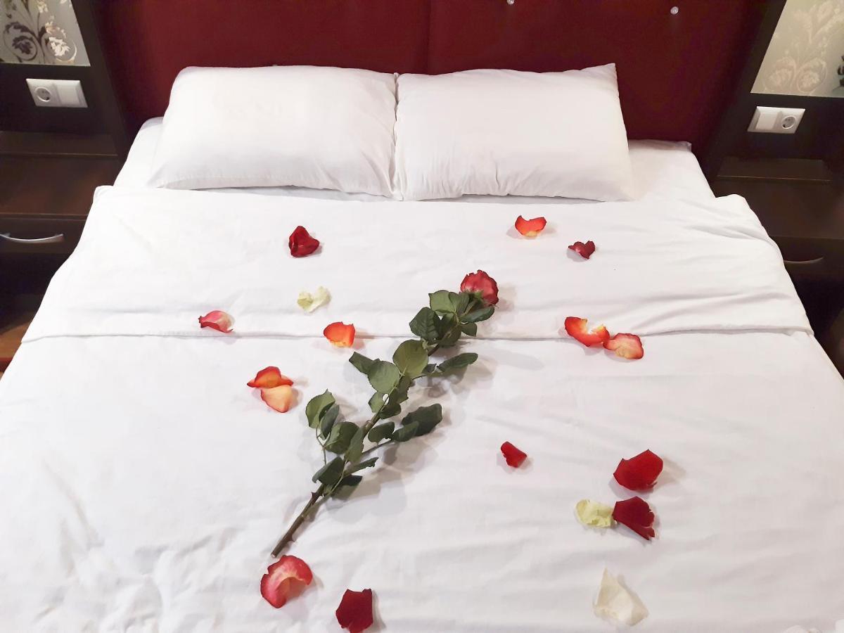 Guest House Kherson Bagian luar foto