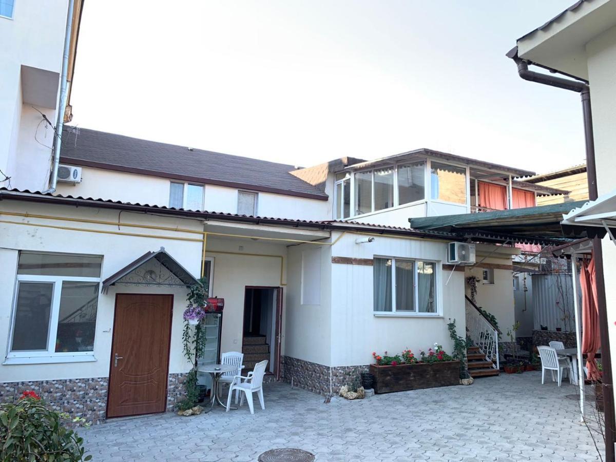 Guest House Kherson Bagian luar foto